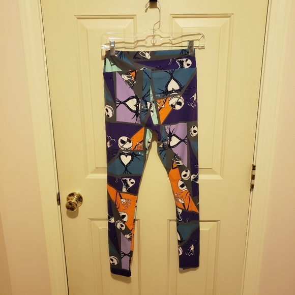 Nightmare Before Christmas Leggings - Picture 2 of 3